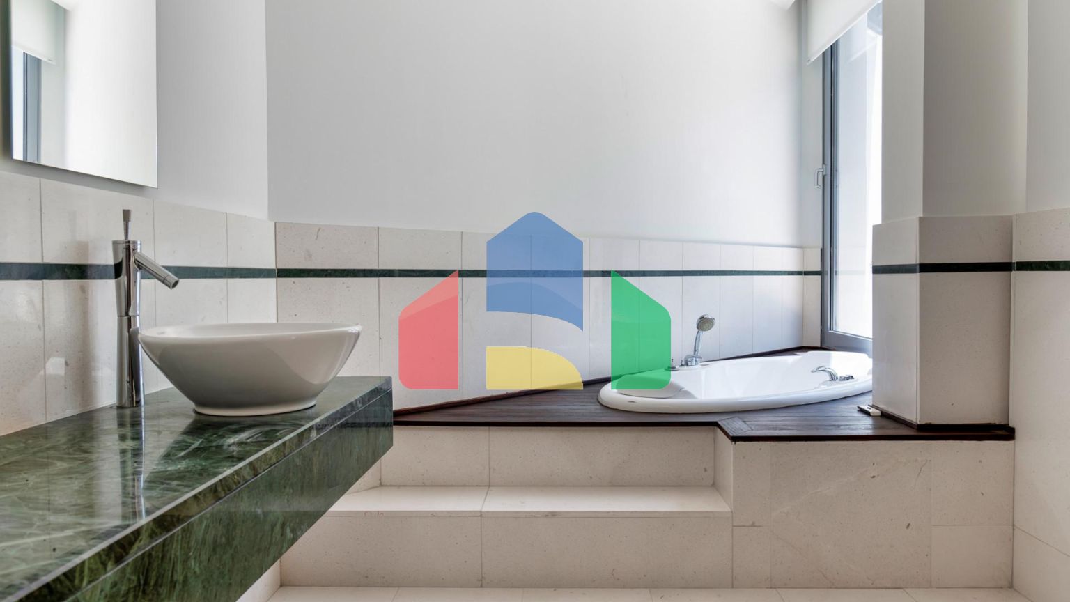 Эксклюзивный таунхаус с 2 спальнями в престижном районе Сьерра Бланка, Марбелья