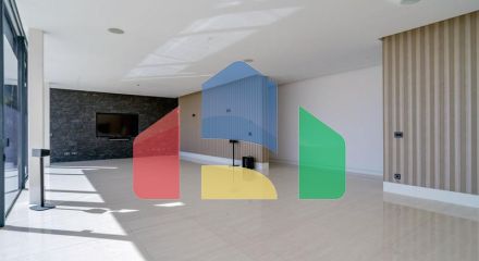 Современная вилла высочайшего качества, совершенно новая и готова к заселению.