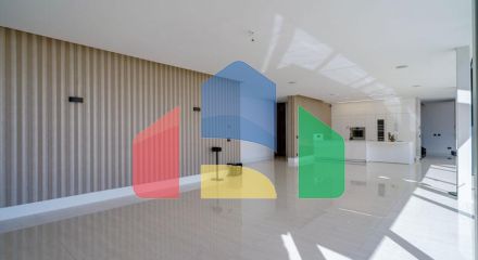 Современная вилла высочайшего качества, совершенно новая и готова к заселению.