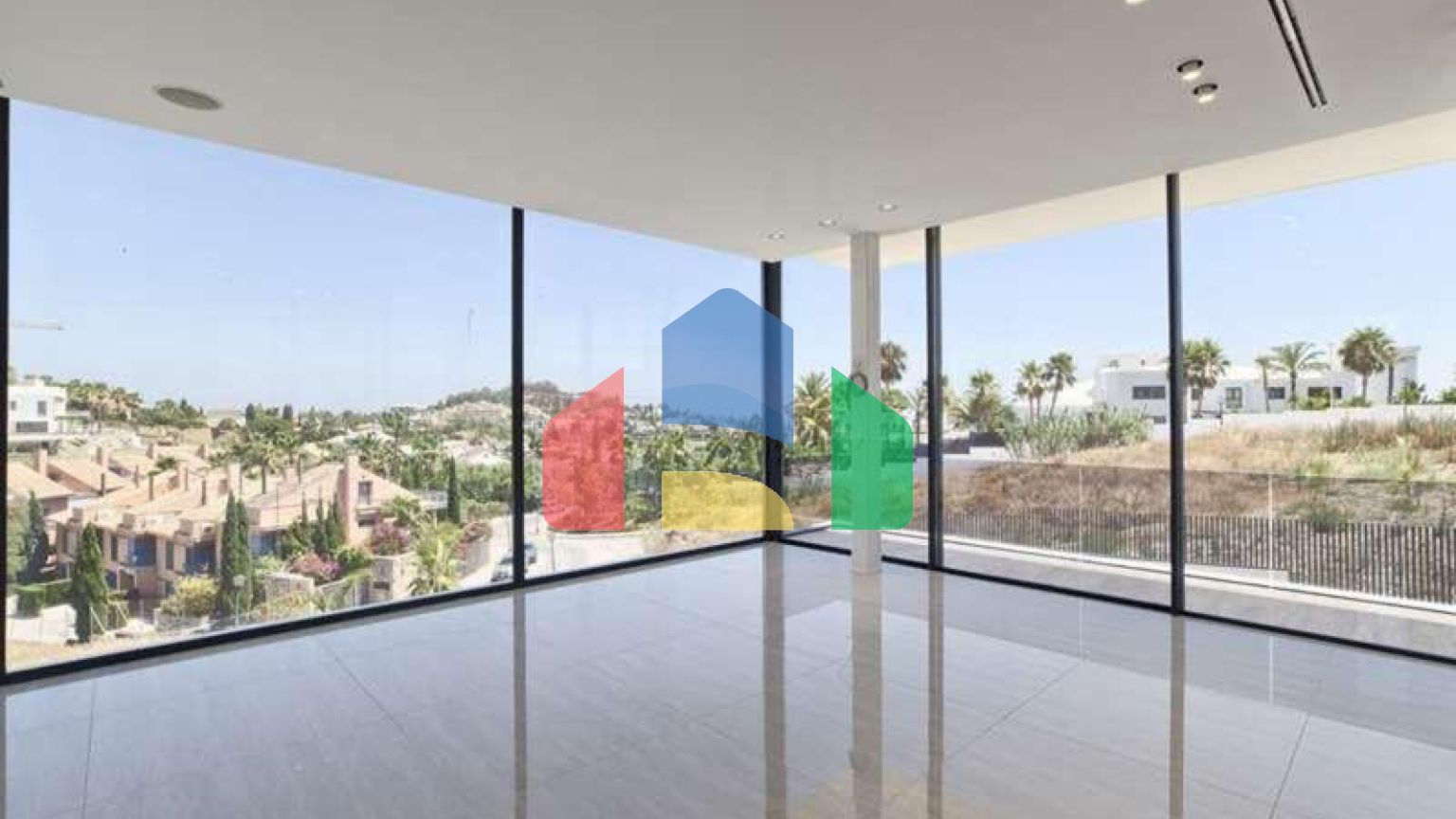 Современная вилла высочайшего качества, совершенно новая и готова к заселению.