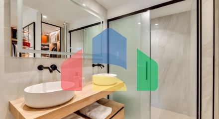 Потрясающий новый дуплекс в Лос-Пинос-де-Алоха, Новая Андалусия