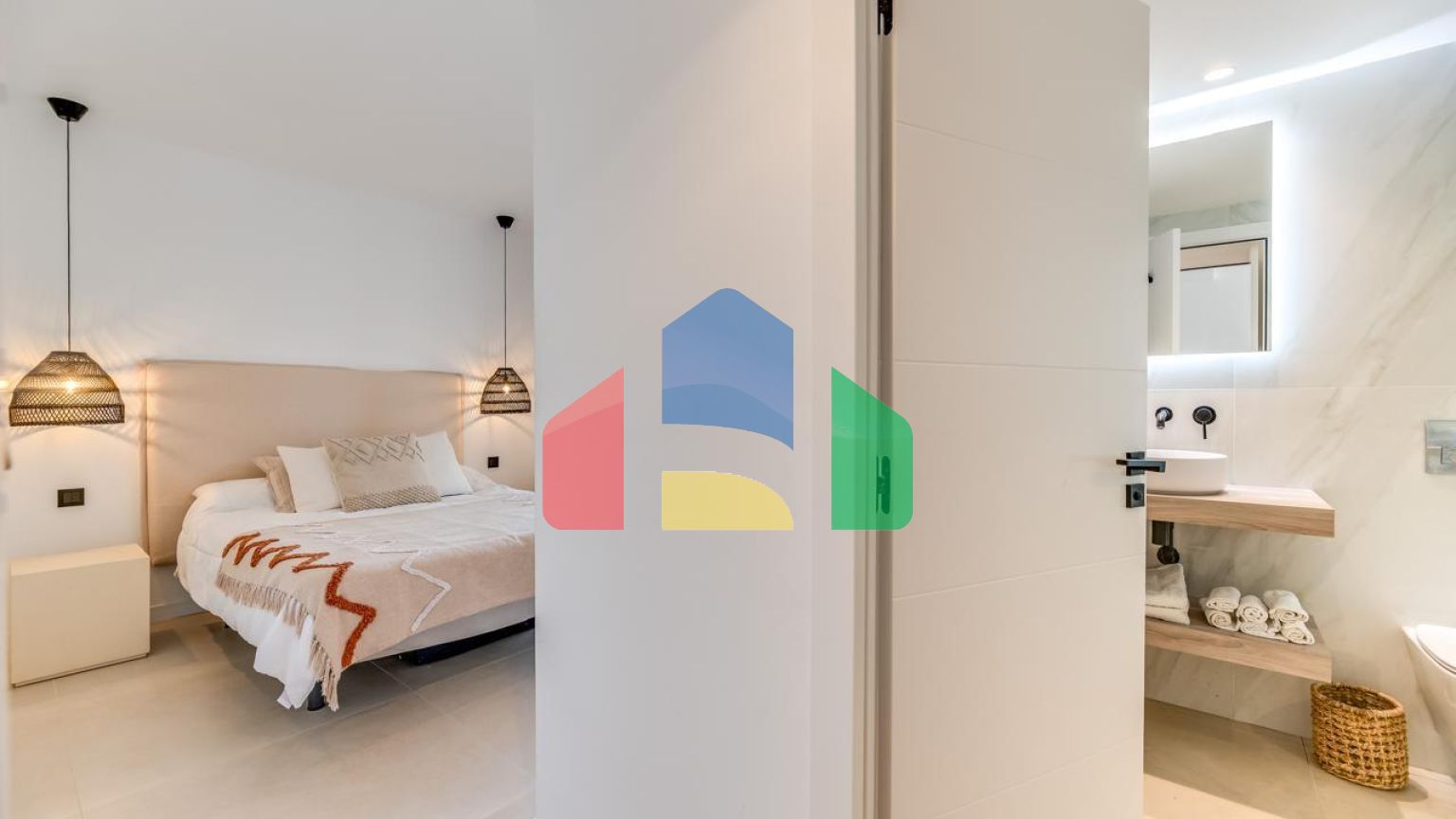 Потрясающий новый дуплекс в Лос-Пинос-де-Алоха, Новая Андалусия