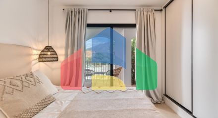 Потрясающий новый дуплекс в Лос-Пинос-де-Алоха, Новая Андалусия