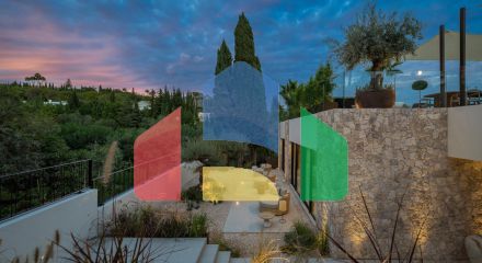 Роскошная Вилла на Первой Линии Поля для Гольфа с Дизайнерским Интерьером и Великолепными Видами