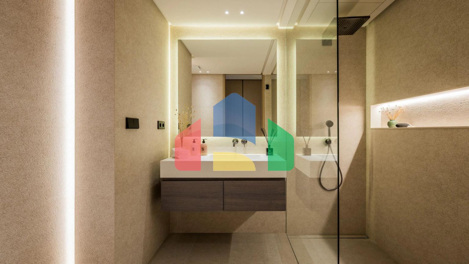 Роскошная Вилла на Первой Линии Поля для Гольфа с Дизайнерским Интерьером и Великолепными Видами