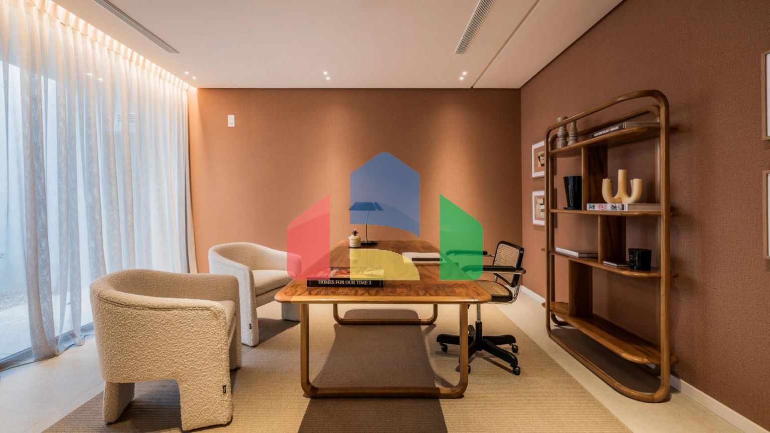 Роскошная Вилла на Первой Линии Поля для Гольфа с Дизайнерским Интерьером и Великолепными Видами