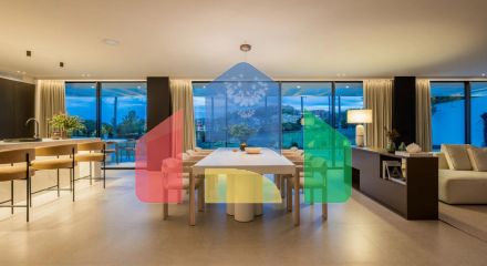 Роскошная Вилла на Первой Линии Поля для Гольфа с Дизайнерским Интерьером и Великолепными Видами