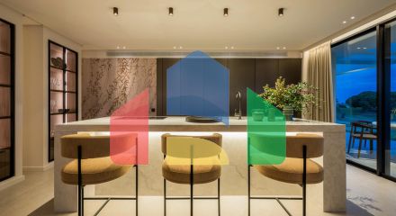 Роскошная Вилла на Первой Линии Поля для Гольфа с Дизайнерским Интерьером и Великолепными Видами