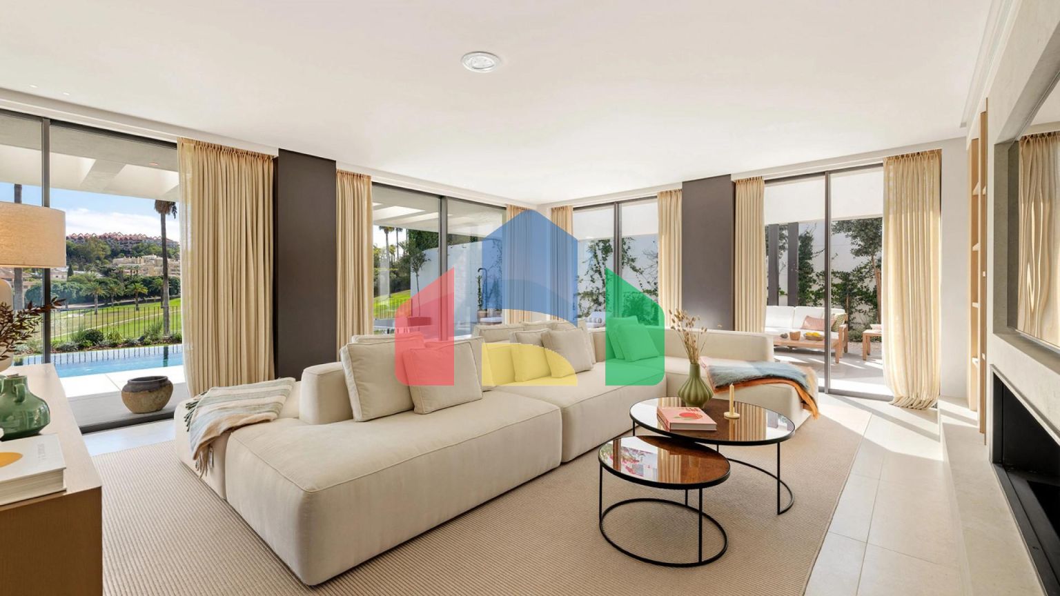 Роскошная Вилла на Первой Линии Поля для Гольфа с Дизайнерским Интерьером и Великолепными Видами