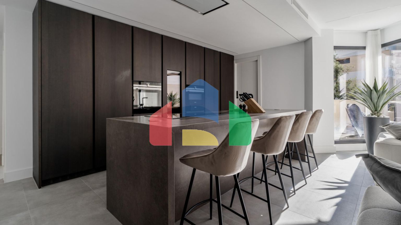 Апартаменты с бассейном, Спа и тренажерным залом