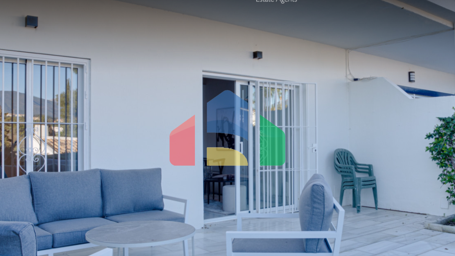 Уютная Квартира с Садом и Потрясающим Видом в Престижном Районе Нуэва Андалусия