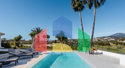 Stunning 5-bedroom villa for sale in Los Naranjos Golf, Nueva Andalucia