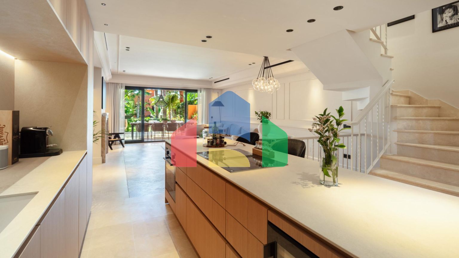 4-спальный таунхаус в комплексе Altos de Puente Romano на Золотой Миле Марбельи