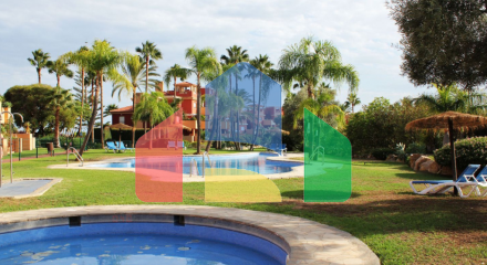 Просторный угловой пентхаус с панорамными видами в Марбелье