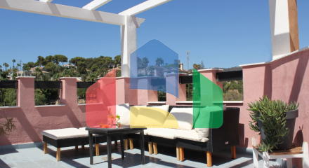 Просторный угловой пентхаус с панорамными видами в Марбелье