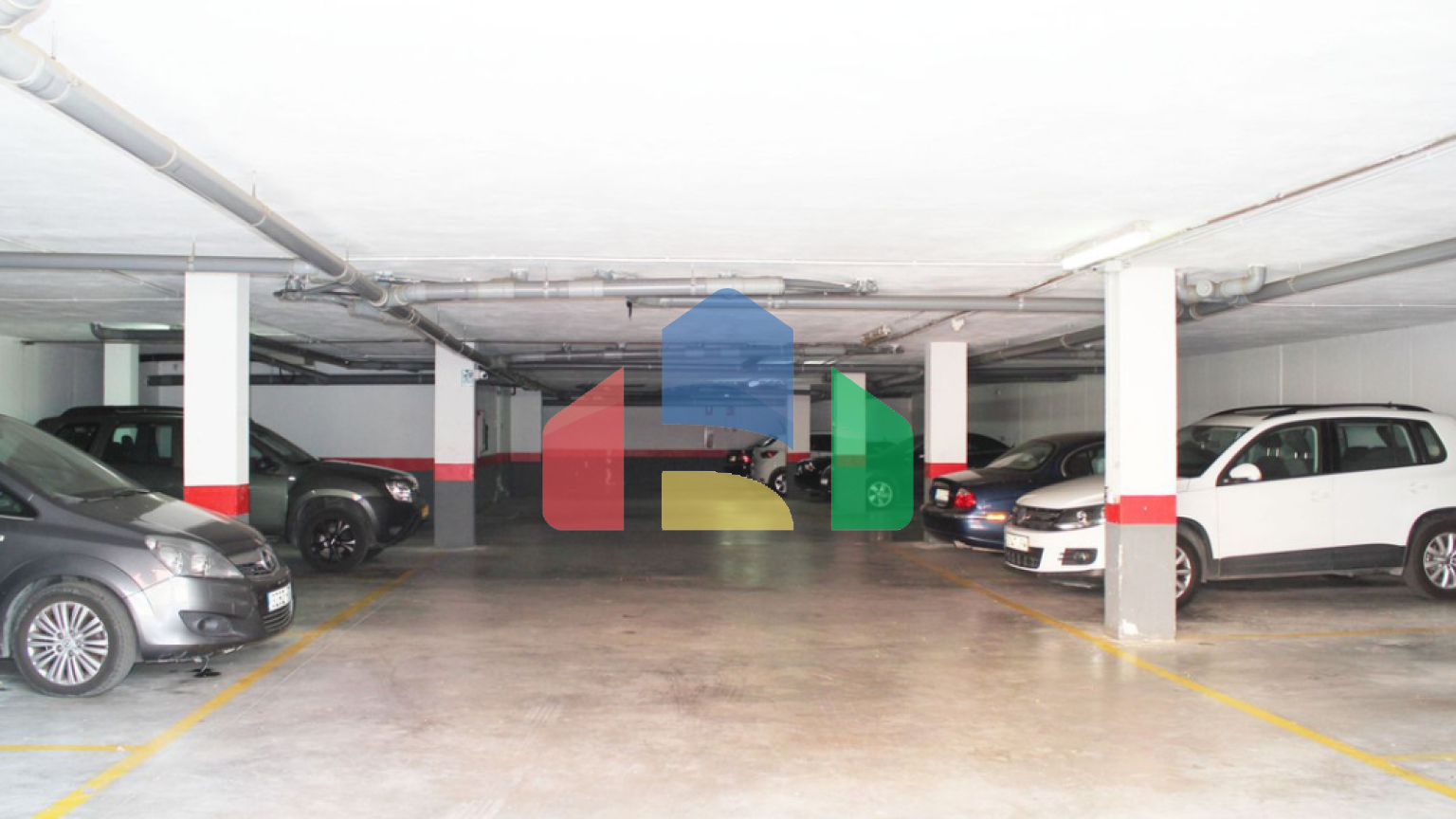 Просторный угловой пентхаус с панорамными видами в Марбелье