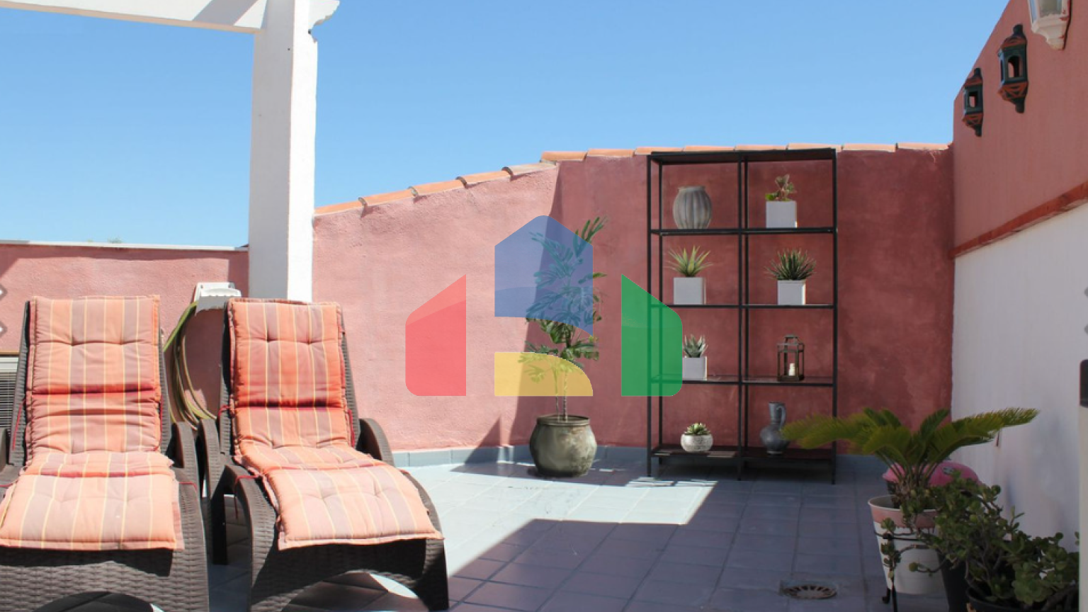 Просторный угловой пентхаус с панорамными видами в Марбелье