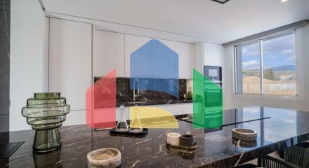 КРАСИВАЯ СОВРЕМЕННАЯ ВИЛЛА НА ПРОДАЖУ В ТИХОМ И ЖИЛОМ ЭКСКЛЮЗИВНОМ РАЙОНЕ НУЭВА-АНДАЛУСИИ