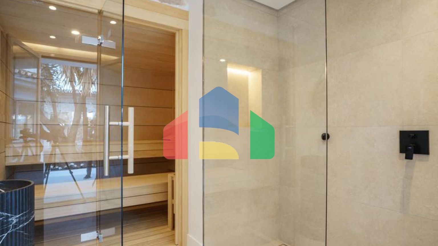 КРАСИВАЯ СОВРЕМЕННАЯ ВИЛЛА НА ПРОДАЖУ В ТИХОМ И ЖИЛОМ ЭКСКЛЮЗИВНОМ РАЙОНЕ НУЭВА-АНДАЛУСИИ