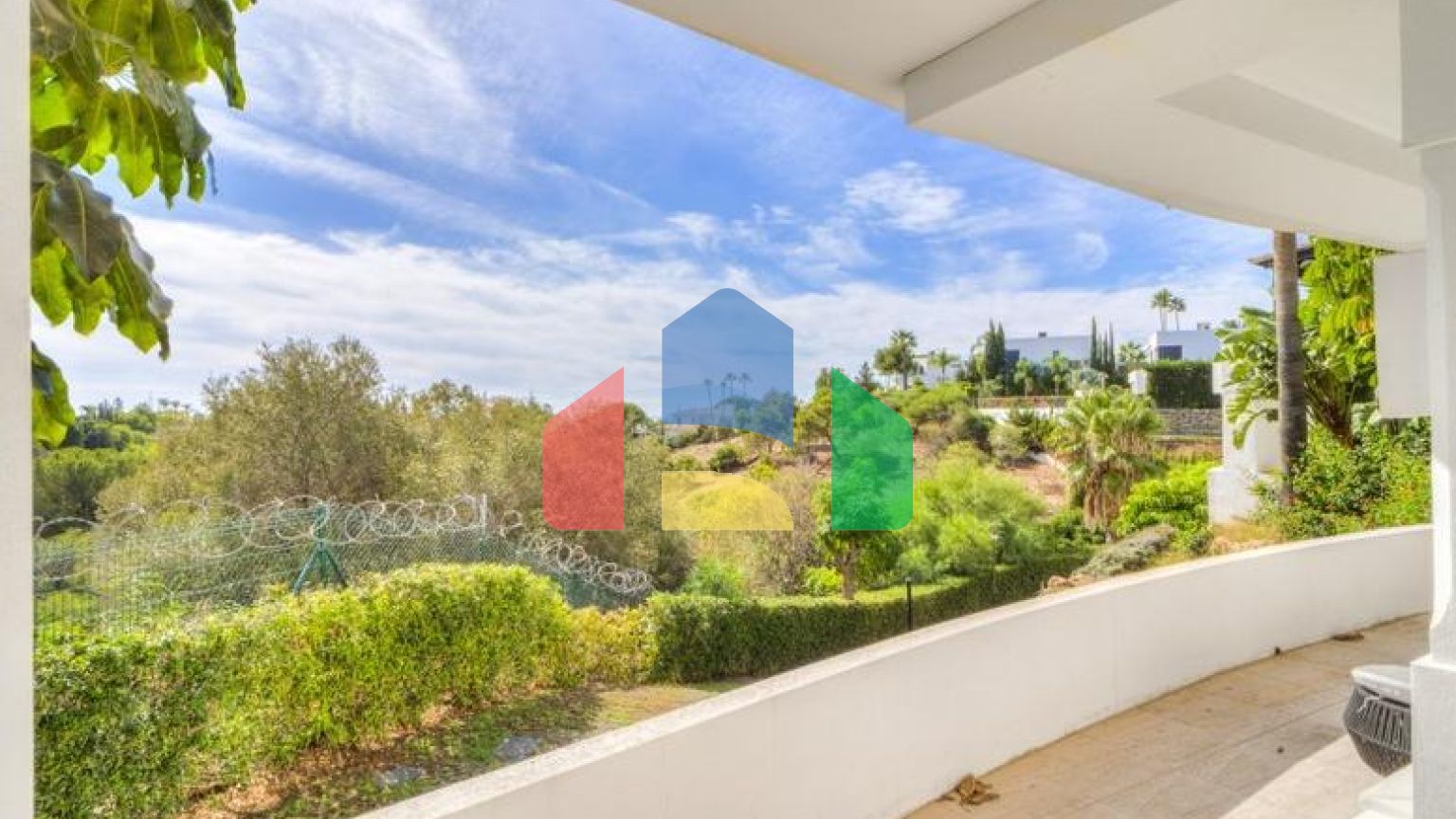 Отдельная вилла на продажу в Золотой миле