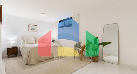 Добро пожаловать на виллу Las Brisas 41, современную и красивую виллу с пятью спальнями в самом сердце Новой Андалусии.