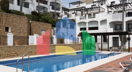 Элегантный двухуровневый пентхаус с 2 спальнями, расположенный в Марбелье