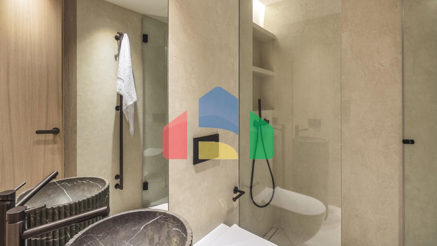 Потрясающие апартаменты с 3-спальнями в элитном жилом комплексе на Золотой Миле Марбельи