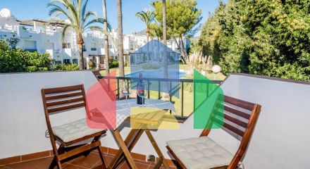 Уютный отремонтированный таунхаус с 3 спальнями недалеко от гольф-поля Лос Наранхос. Уютный отремонтированный таунхаус с 3 спальнями недалеко от гольф-поля Лос Наранхос.