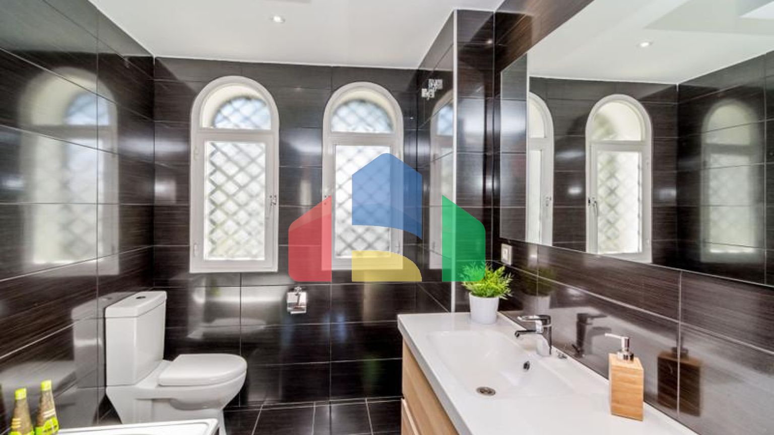 Уютный отремонтированный таунхаус с 3 спальнями недалеко от гольф-поля Лос Наранхос.