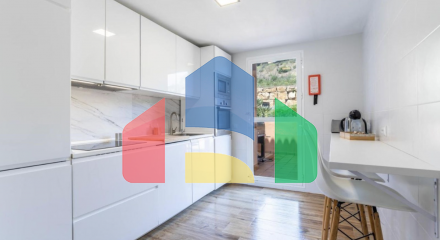 Видовая квартира с двумя спальнями в Марбелье