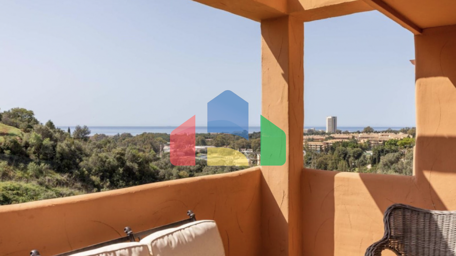 Видовая квартира с двумя спальнями в Марбелье