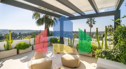 Потрясающий пентхаус с невероятными видами на море и горы в Нуэва Андалусия