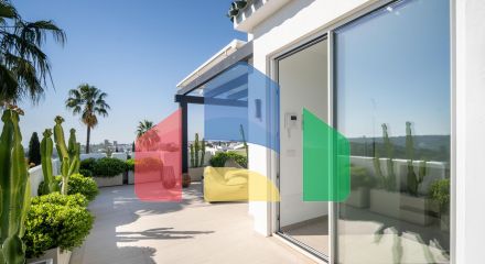 Потрясающий пентхаус с невероятными видами на море и горы в Нуэва Андалусия