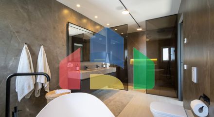 Потрясающий пентхаус с невероятными видами на море и горы в Нуэва Андалусия