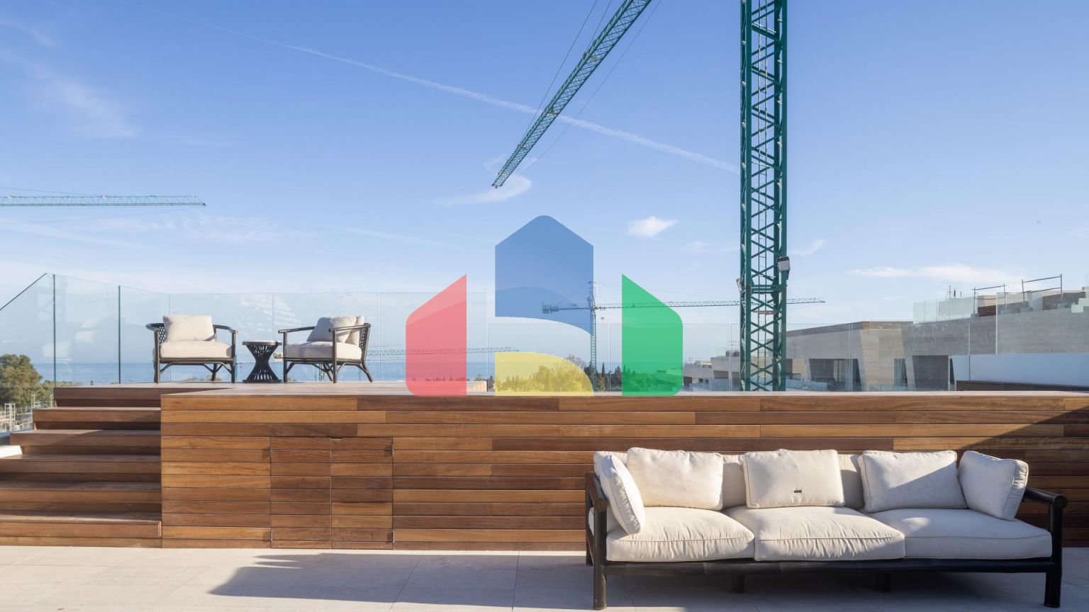 Пентхаусы с 3 спальнями в брендированном роскошном жилом комплексе, созданном при сотрудничестве с FENDI CASA Пентхаусы с 3 спальнями в брендированном роскошном жилом комплексе, созданном при сотрудничестве с FENDI CASA