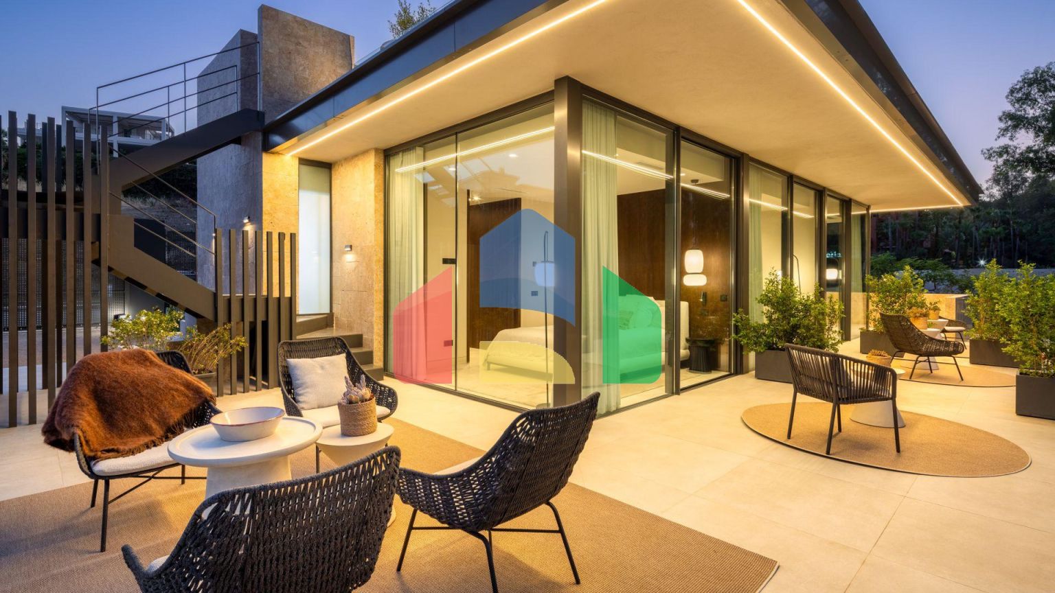 Роскошная вилла в гармонии с природой: оазис уюта и элегантности в Нуэва Андалусия