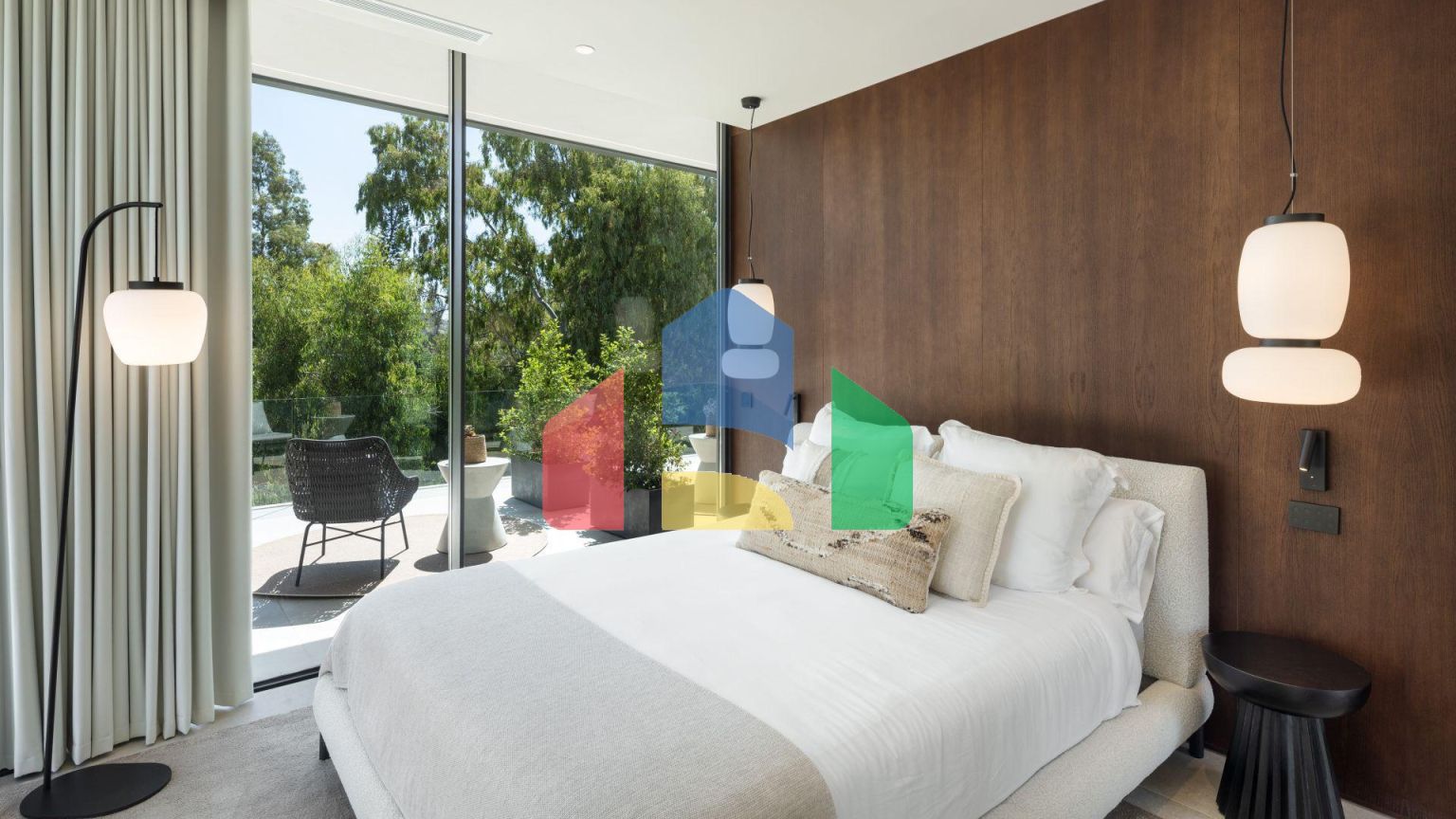 Роскошная вилла в гармонии с природой: оазис уюта и элегантности в Нуэва Андалусия