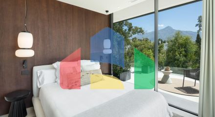 Роскошная вилла в гармонии с природой: оазис уюта и элегантности в Нуэва Андалусия