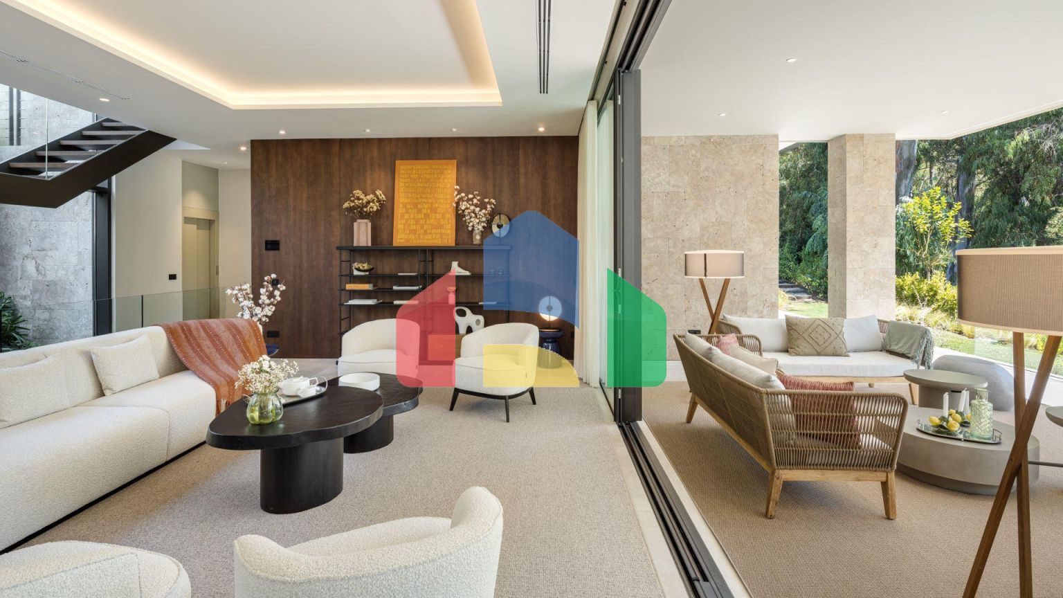 Роскошная вилла в гармонии с природой: оазис уюта и элегантности в Нуэва Андалусия