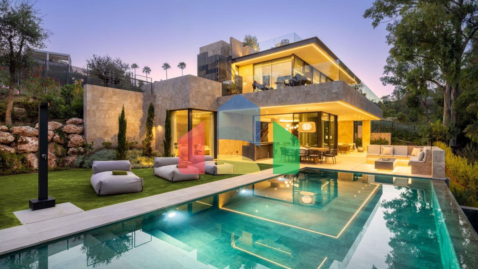 Роскошная вилла в гармонии с природой: оазис уюта и элегантности в Нуэва Андалусия