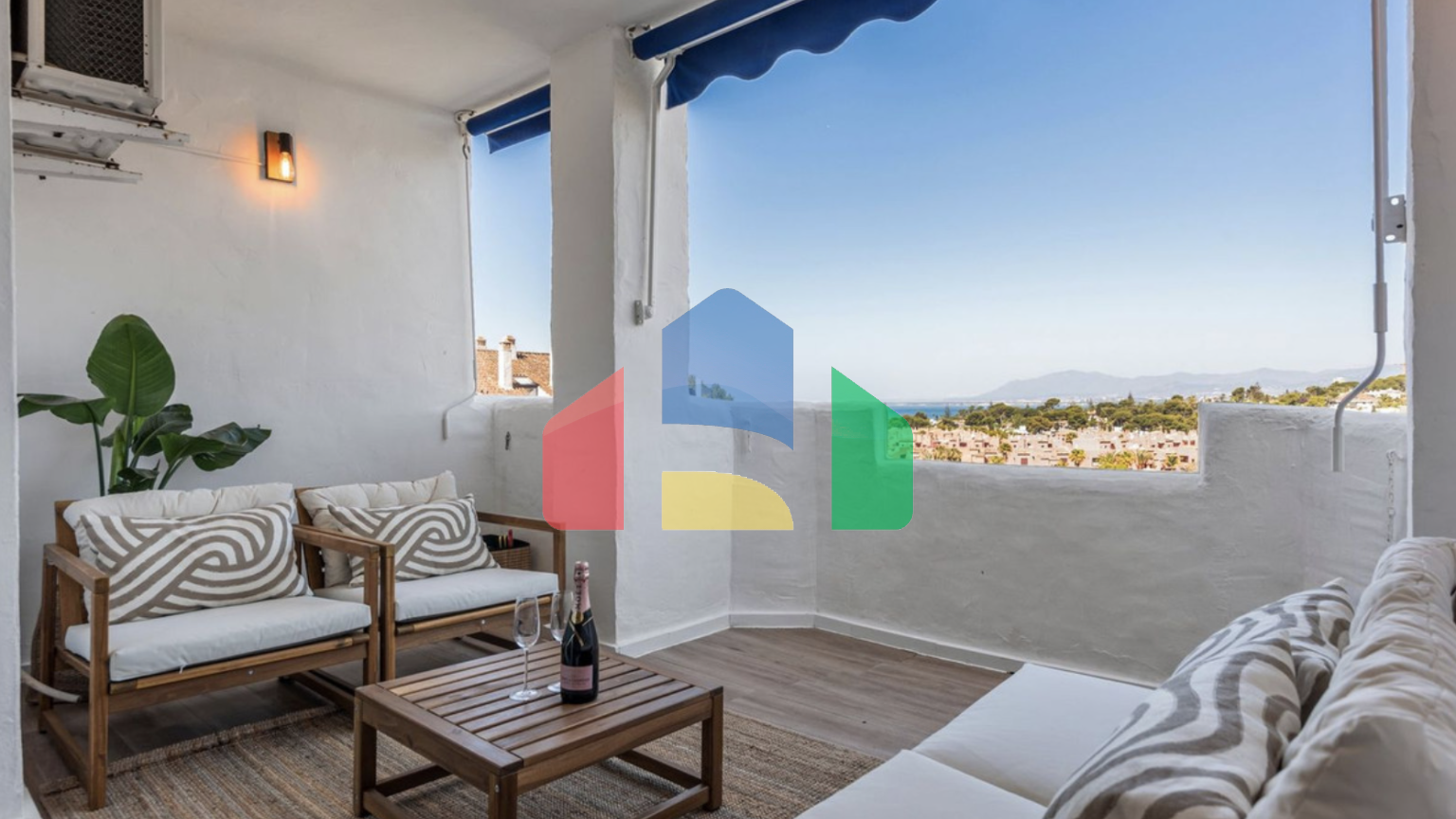 Превосходная 2-комнатная квартира с видом на море в Марбелье