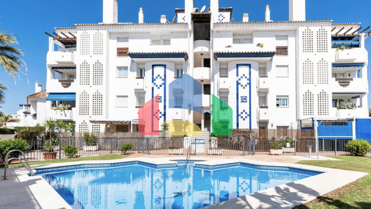 Превосходная 2-комнатная квартира с видом на море в Марбелье