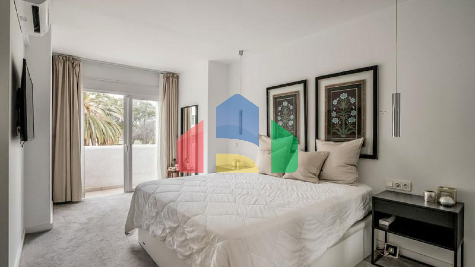 Потрясающий двухуровневый дуплекс с 3 спальнями в Нуэва-Андалусии.