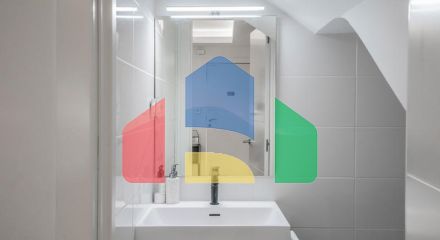 Потрясающий двухуровневый дуплекс с 3 спальнями в Нуэва-Андалусии.