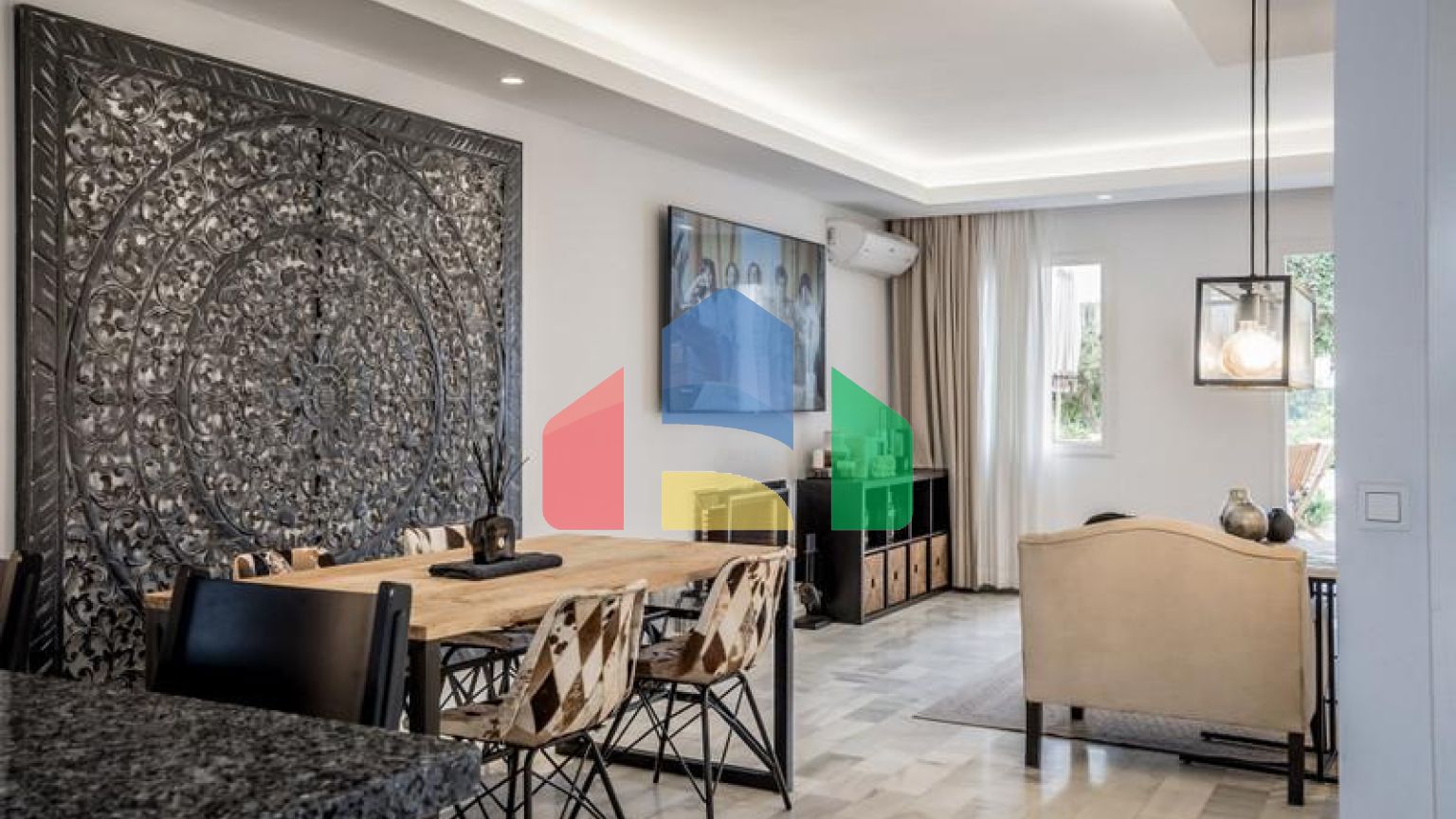 Потрясающий двухуровневый дуплекс с 3 спальнями в Нуэва-Андалусии.