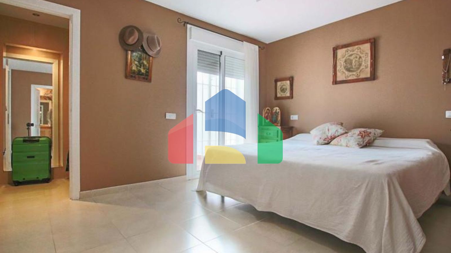 РОСКОШНАЯ КВАРТИРА НА ПЕРВОМ ЭТАЖЕ НА ПРОДАЖУ В ПУЭРТО БАНУС, МАРБЕЛЬЯ