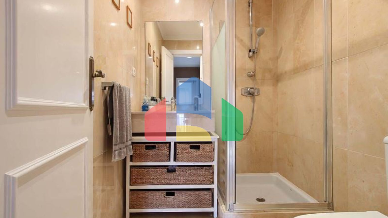 РОСКОШНАЯ КВАРТИРА НА ПЕРВОМ ЭТАЖЕ НА ПРОДАЖУ В ПУЭРТО БАНУС, МАРБЕЛЬЯ