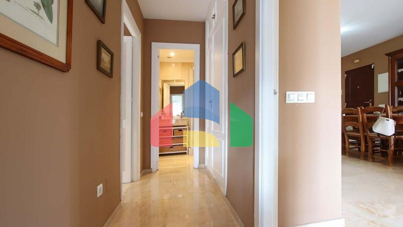 РОСКОШНАЯ КВАРТИРА НА ПЕРВОМ ЭТАЖЕ НА ПРОДАЖУ В ПУЭРТО БАНУС, МАРБЕЛЬЯ