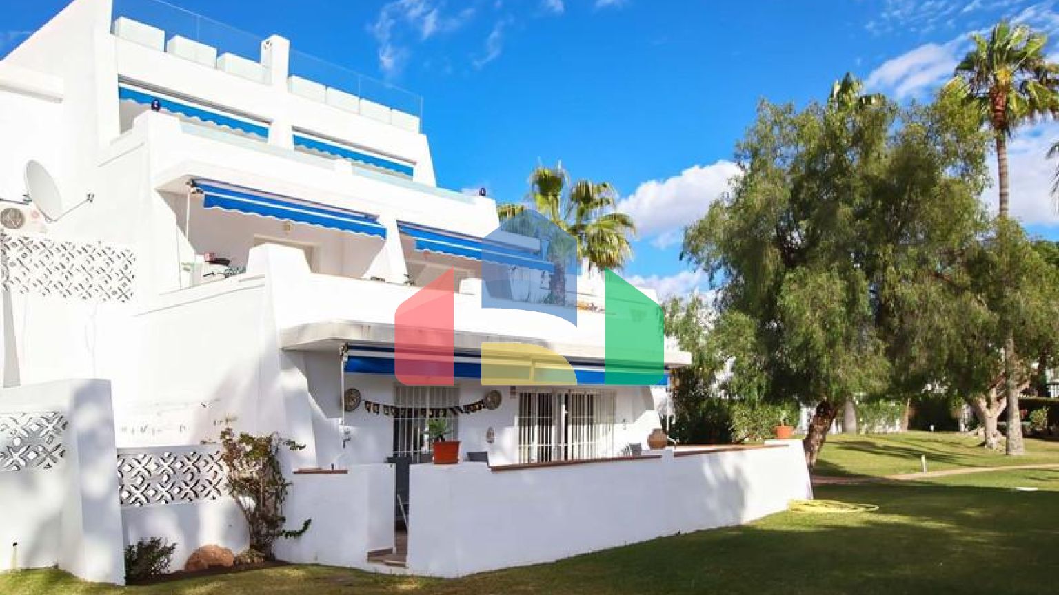 РОСКОШНАЯ КВАРТИРА НА ПЕРВОМ ЭТАЖЕ НА ПРОДАЖУ В ПУЭРТО БАНУС, МАРБЕЛЬЯ