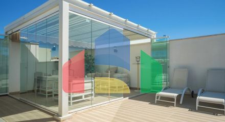 Beautiful 3 bedroom penthouse apartment in Los Arqueros Beach – one of the most popular urbanizations in San Pedro de Alcántara .